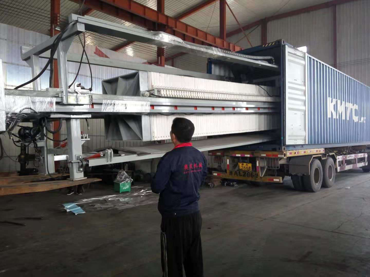 全自動沖洗壓濾機(jī)出口，河北天冠壓濾機(jī)邁出國門